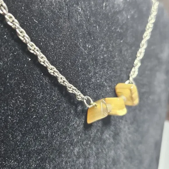 Silver Tone Twisted Chain With Tiger's Eye Necklace 18" - Picture 6 of 14